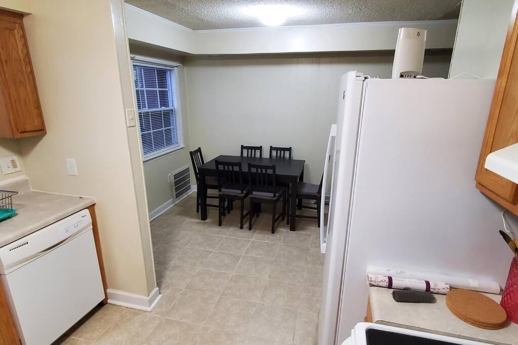 7, Sleep 6, Walk To Attractions In Uptown Apartamento